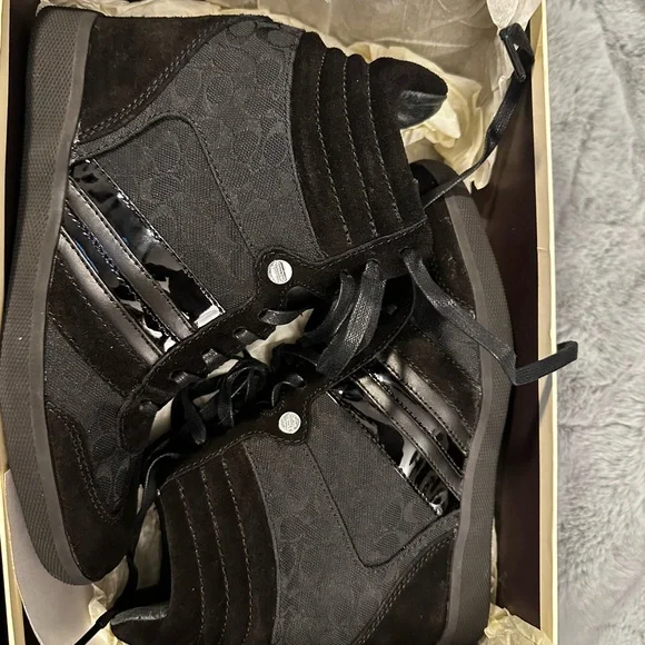 Coach Black Lace-Up Sneakers authentic, brand new never worn - Picture 6 of 7